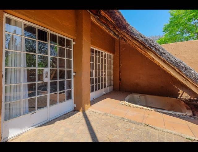 3 BEDROOM HOUSE TO LET IN CHARTWELL